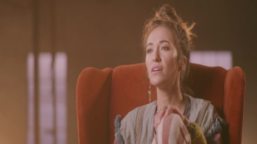 Lauren Daigle - Hold On To Me